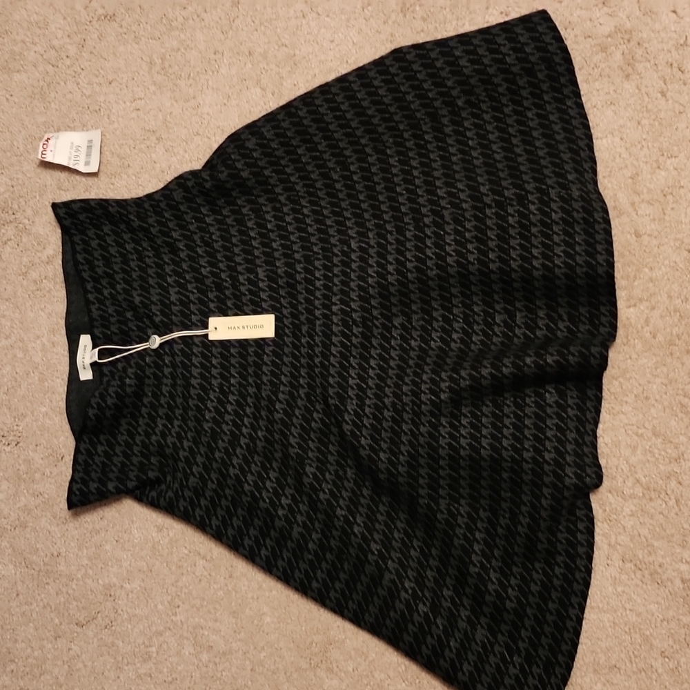 Black and Gray pattern skirt